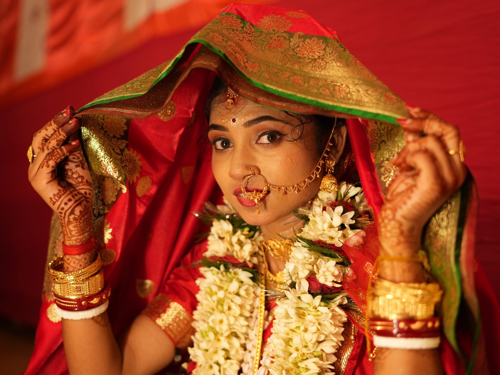 Bride portrait by NANDA STUDIO